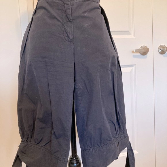 Stella McCartney authentic 100% cotton cropped pants, charcoal tone, size 6-8 - Picture 1 of 11